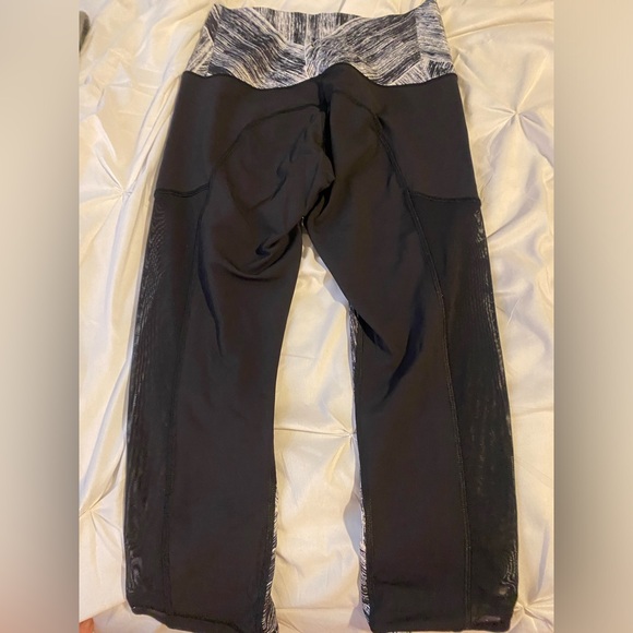 Lululemon Athletica Hi Rise Mesh Crop Leggings - Picture 5 of 5